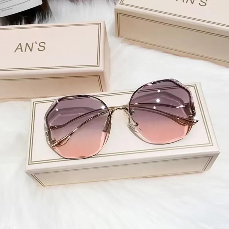 

Frameless Women s Sunglasse Edge-cut Trendy Light Color Popular Eyewear Fashionable Large Frame Glasses UV400 Gafas De Sol