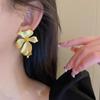 Pendientes bohemios de Metal dorado con forma de flor grande para mujer, aretes geométricos exagerados, joyería de lujo, accesorios de boda, regalo
