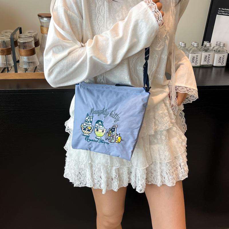 Niche Design Casual Simple Personality Fashion Women's Shoulder Messenger Bag 2025 Autumn New Foreign Style Bucket Bag