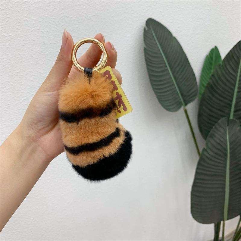 

2025 Новый плюшевый кулон Тигриный хвост когти Натуральный мех кролика рекс Тигровый принт Леопардовый принт Брелок Подвеска для сумки На удачу