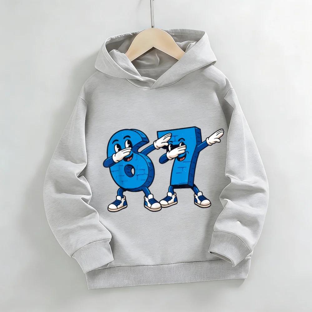 Trend Dazzle Color Boy Holding Number 67 Print Kids Hoodies Personality Graffiti Loose Casual Girl Hooded Top