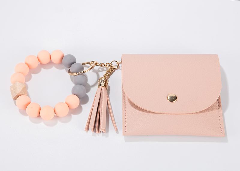 Food Grade Keychain Bracelet Silicone Wallet With Wood Bead and Wallet Women's Key Chain Bangle With Tassel and Purse