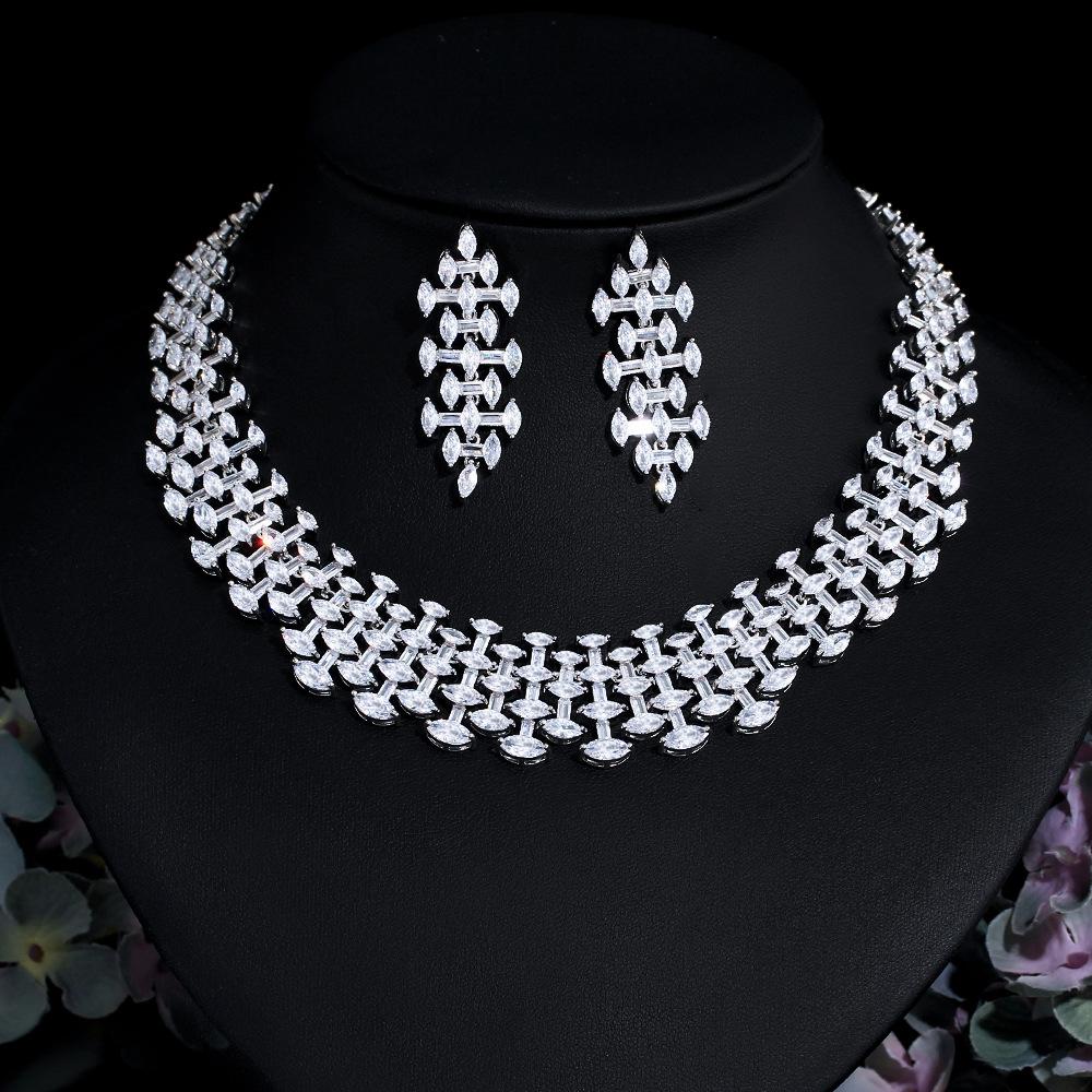 French Luxury Full Diamond Necklace Necklace Generous Dinner Dress Zircon Accessory Set Chain Necklace Earrings Set