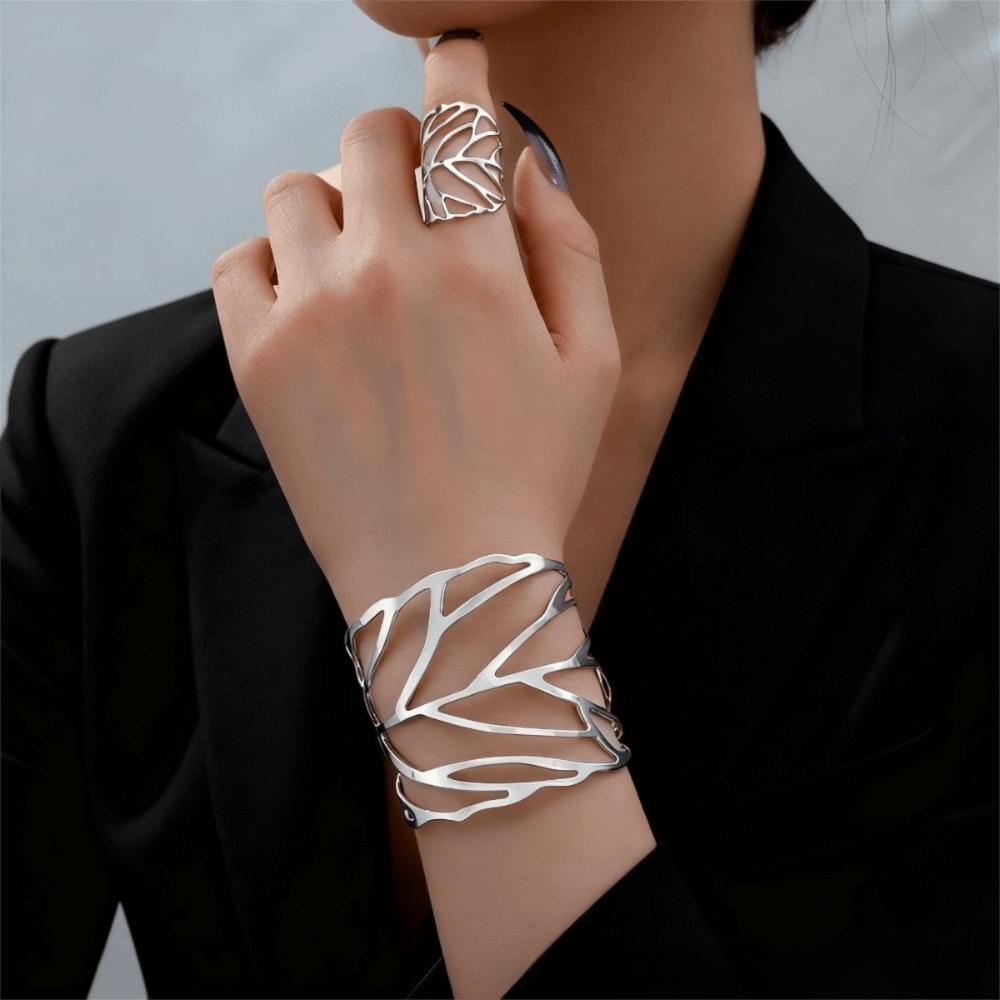 Stylish Hollow Leaf Bangle Elegant Retro Jewelry Set Trendy Open Bangle Ring Set  Women