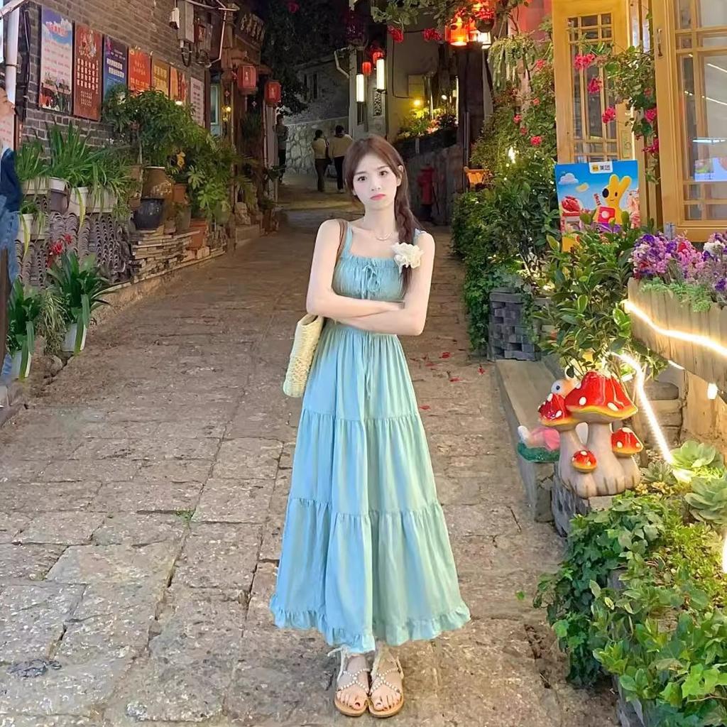Mint milk green suspender dress, new women's summer French gentle design, waist A-shaped long skirt