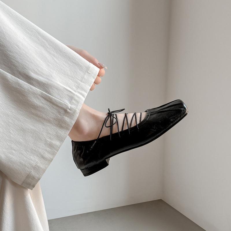 Non-slip soft sole comfortable cowhide single shoes four seasons wear fashion single shoes women's genuine leather large size small leather