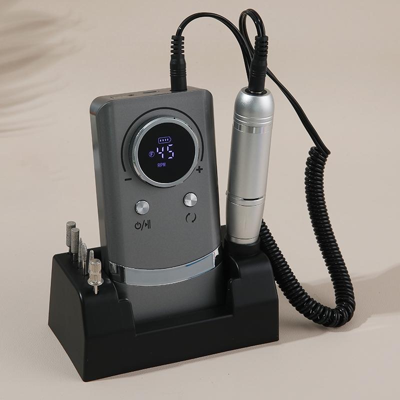 

2024 Новый 45000 об/мин портативный маникюрный станок перезаряжаемая электрическая пилка для ногтей с HD LCD дисплеем профессиональный полировщик ногтей серый