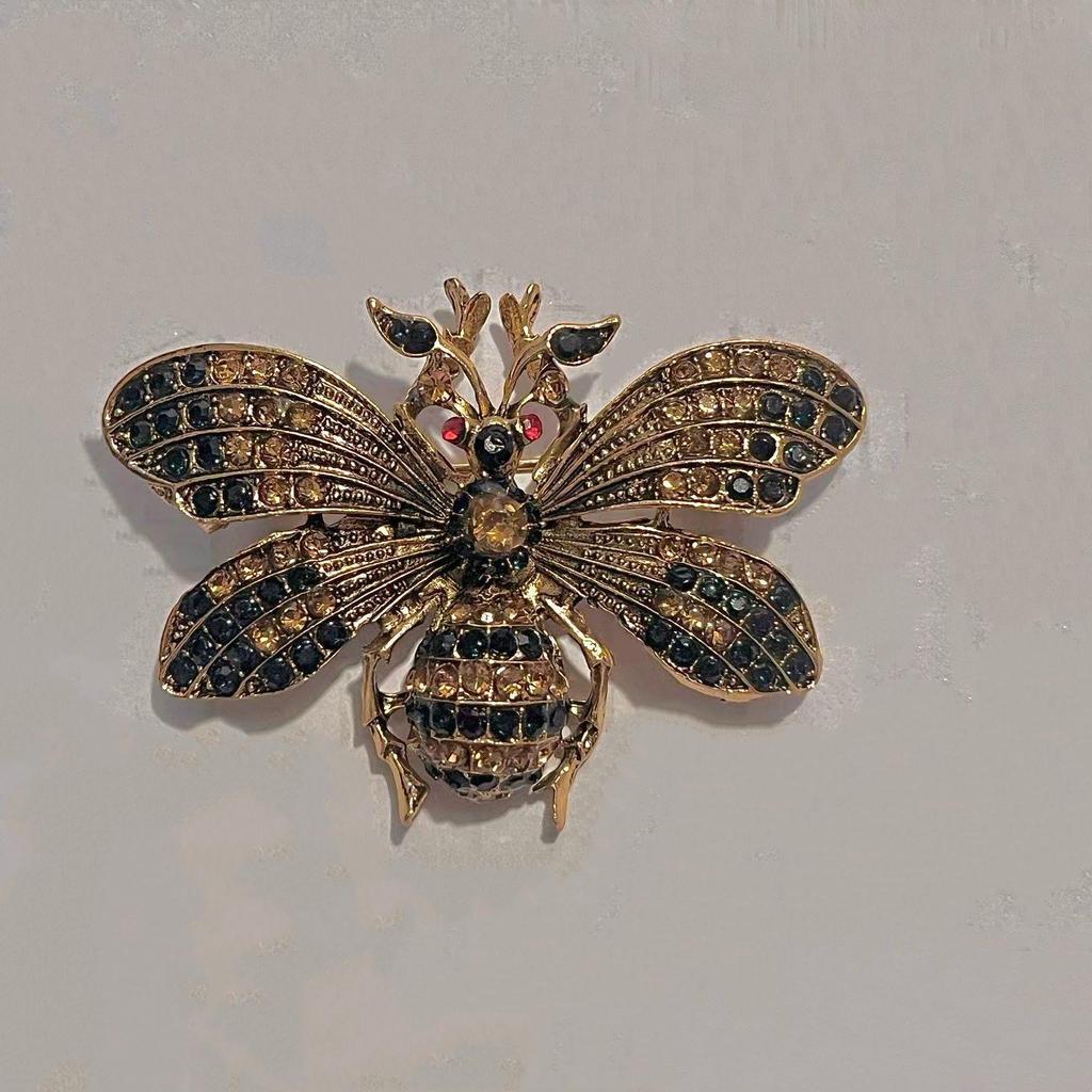 Cross-border Bee Diamond Insect Brooch: Women's Fashion Pin for Everyday Wear