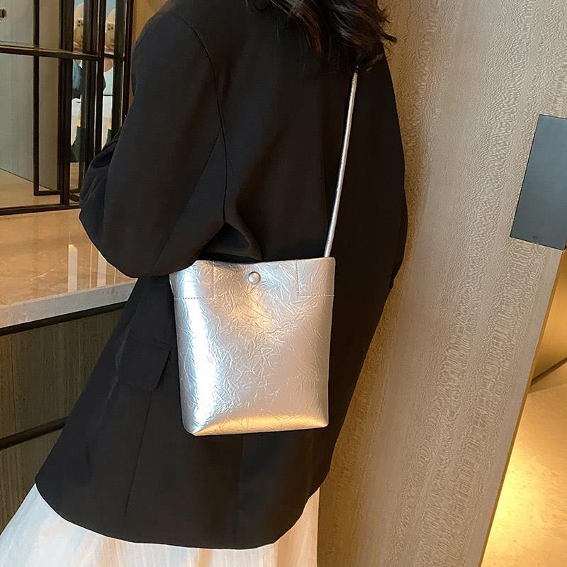 IELGY Ladies Messenger Bag Fashionable Shoulder Texture Summer Commuter Bucket Bag
