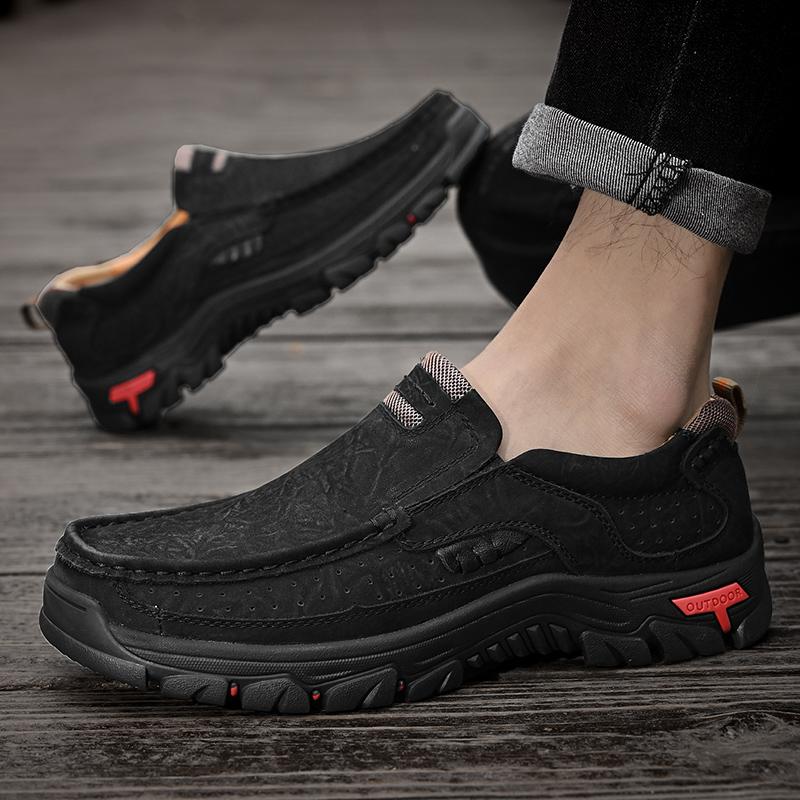 Spring Classic High Quality Outdoor Climbing Shoes Wear Resistant Soles Thick Soled Sports Shoes Loose Leather Workwear Shoes Comfortable Soft Sole No