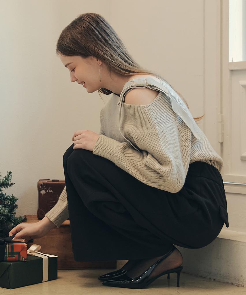 ZEROSTREET [4 Colors] Ribbon Asymmetrical Off-Shoulder Sweater