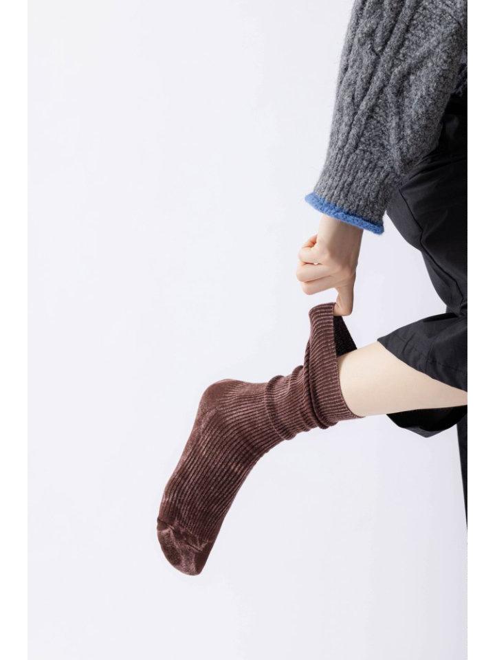 

Унисекс Ретро Красные Носки до середины икры: Гонконгский стиль, Пескоструйная обработка, Поношенный, Постапокалиптический дизайн, Двухигольная строчка One Size кофейный