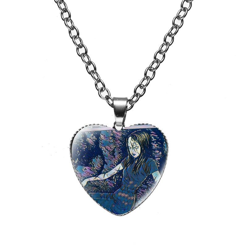

Ожерелье ужасов аниме Junji Ito Tomie Movie, фигурки героев мультфильмов, косплей, кулон в форме сердца, стекло, модное мужское и женское готическое колье, ювелирные изделия