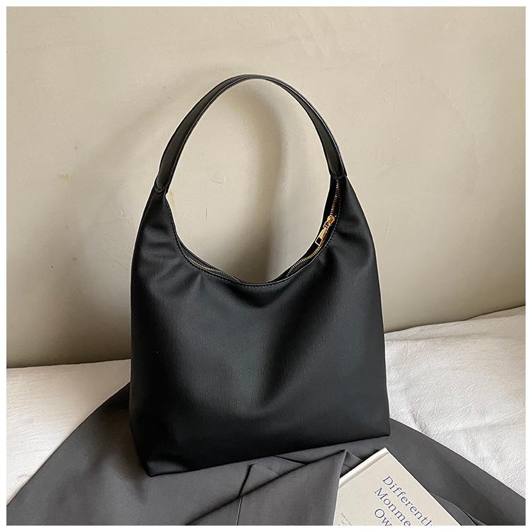 Retro Big Bag Women's Autumn 2025 New Foreign-style Large-capacity Shoulder Bag High-value Commuter Tote Bag