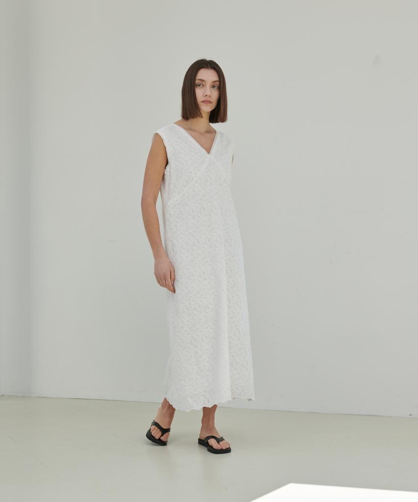 Owaiwai Eyelet Embroidery Long Dress_Ivory
