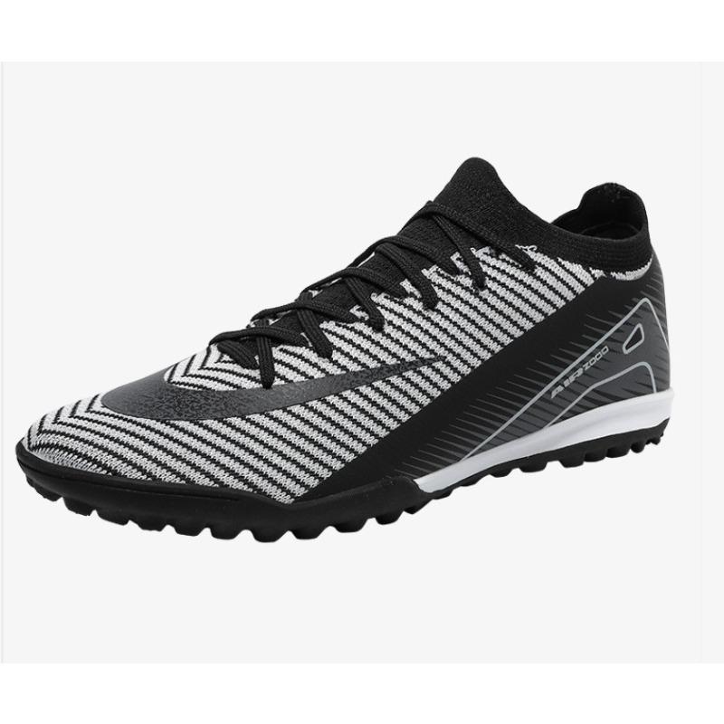 Seamless Fly-woven Football Shoes Men's and Women's Low-top Long Nails Outdoor Grass Broken Nails Professional Football Shoes