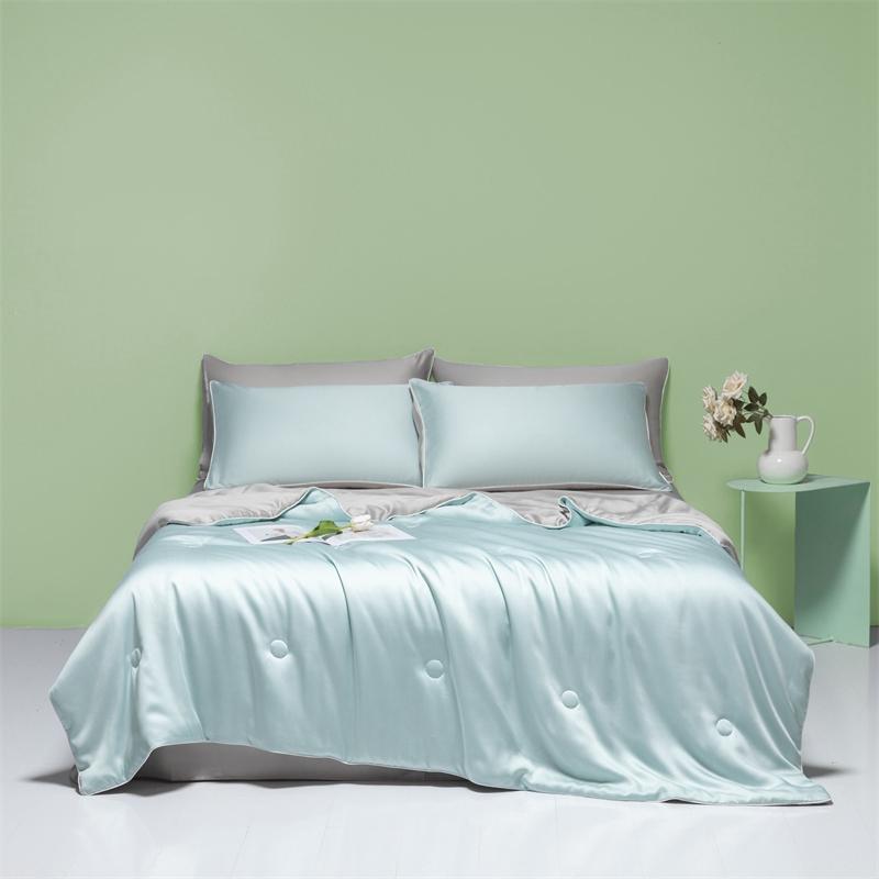 Summer Ice Silk Quilt Bedspread on the bed Air Conditioning Blanket Breathable Silky Comforter Luxury Bedding Double Queen King