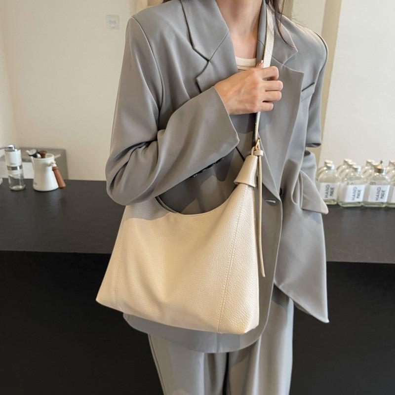 Chic Minimalist Shoulder Tote Bag For Women In Black Beige Khaki And Coffee