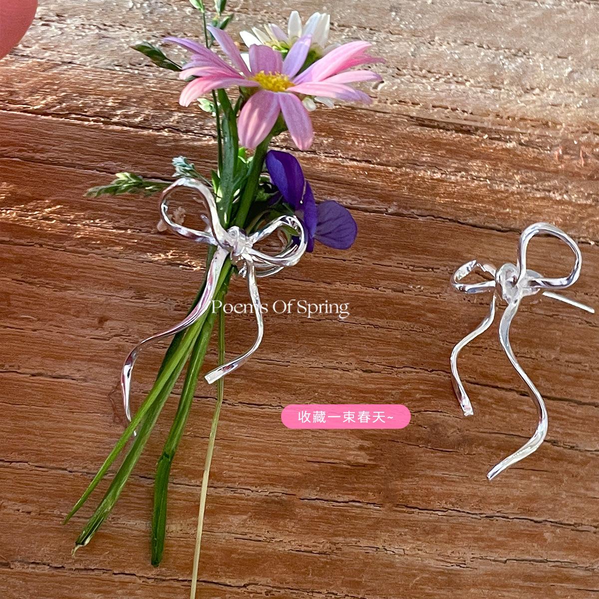 

Сережки з срібною голкою 925 проби з бантом з стрічки, жіночі вишукані милі сережки з квітковою композицією, нішеві унікальні літні сережки 925 silver needle