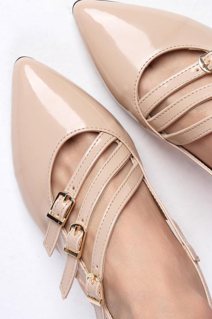 Naomi Damenschuhe aus rotem Lackleder mit offenem Rückenband und detailliertem Kurzabsatz