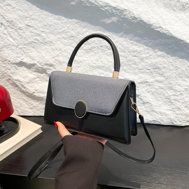 Personality Trend, Fashion and Beauty, Portable Commuter Women's Bag 2025 New Shoulder Messenger Bag, Simple Foreign Style Small Square Bag