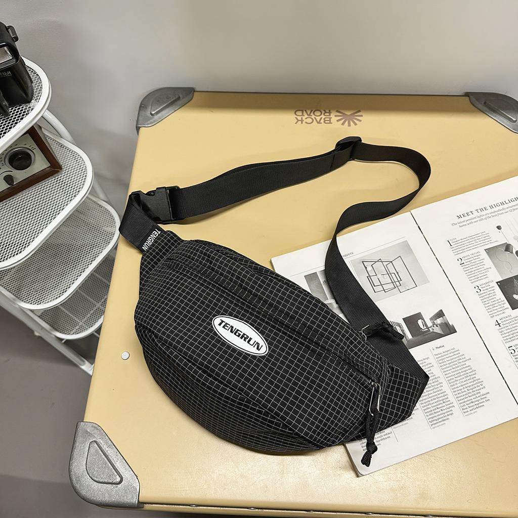 Trendy Brand Breast Bag, Men'S Casual Messenger Bag, Sports Mobile Phone Fanny Pack, Women'S Simple And Lightweight Commuter Small Backpack, Tide