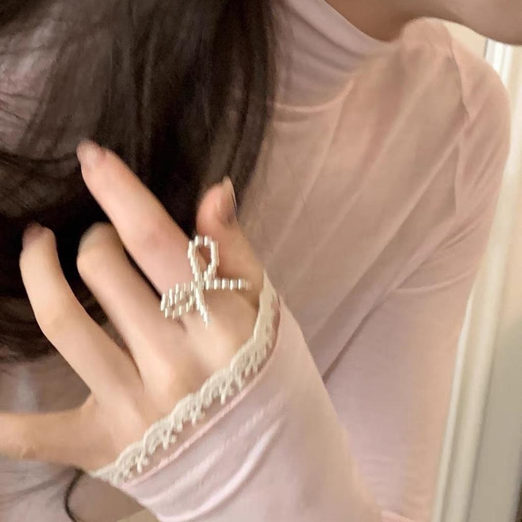 Fashionable Elastic Beaded Bow Rings Resilient Acrylic Bowknot Rings Comfortable Butterfly Accessory for Women Girls