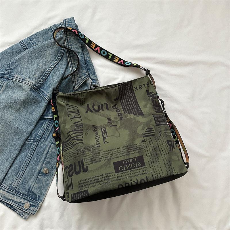 

Модная повседневная сумка большой вместимости 2025 осень-зима новая универсальная на плечо, подмышку, сумка-тоут женская зелёный