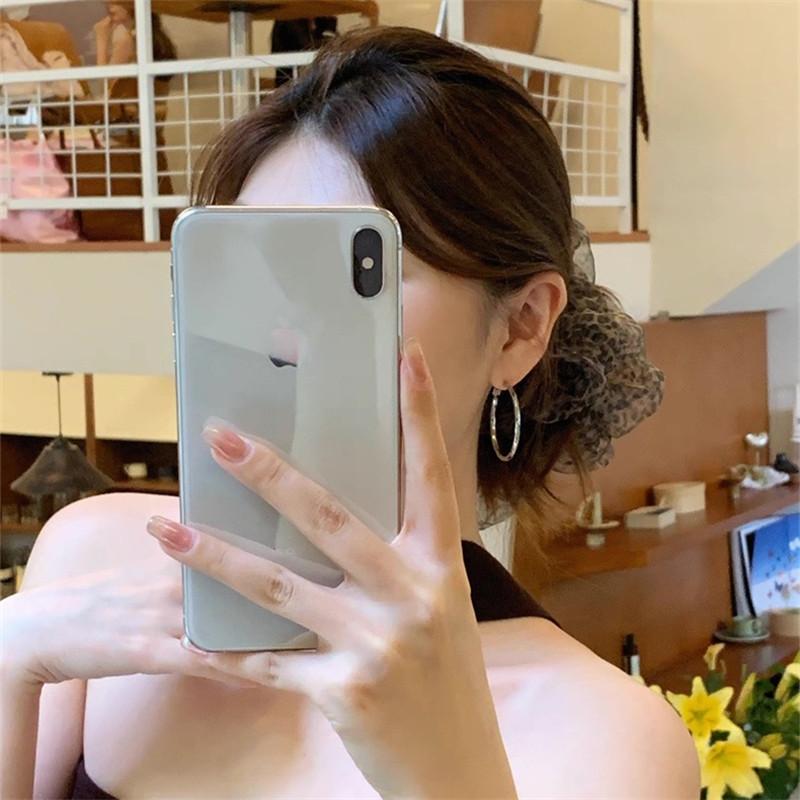 Simple Golden Hoop Earrings for Women Summer Light Luxury High-end Large Ear Hoop Earrings Plain Hoop Hot Girl Earrings Hoop Ear Buckles