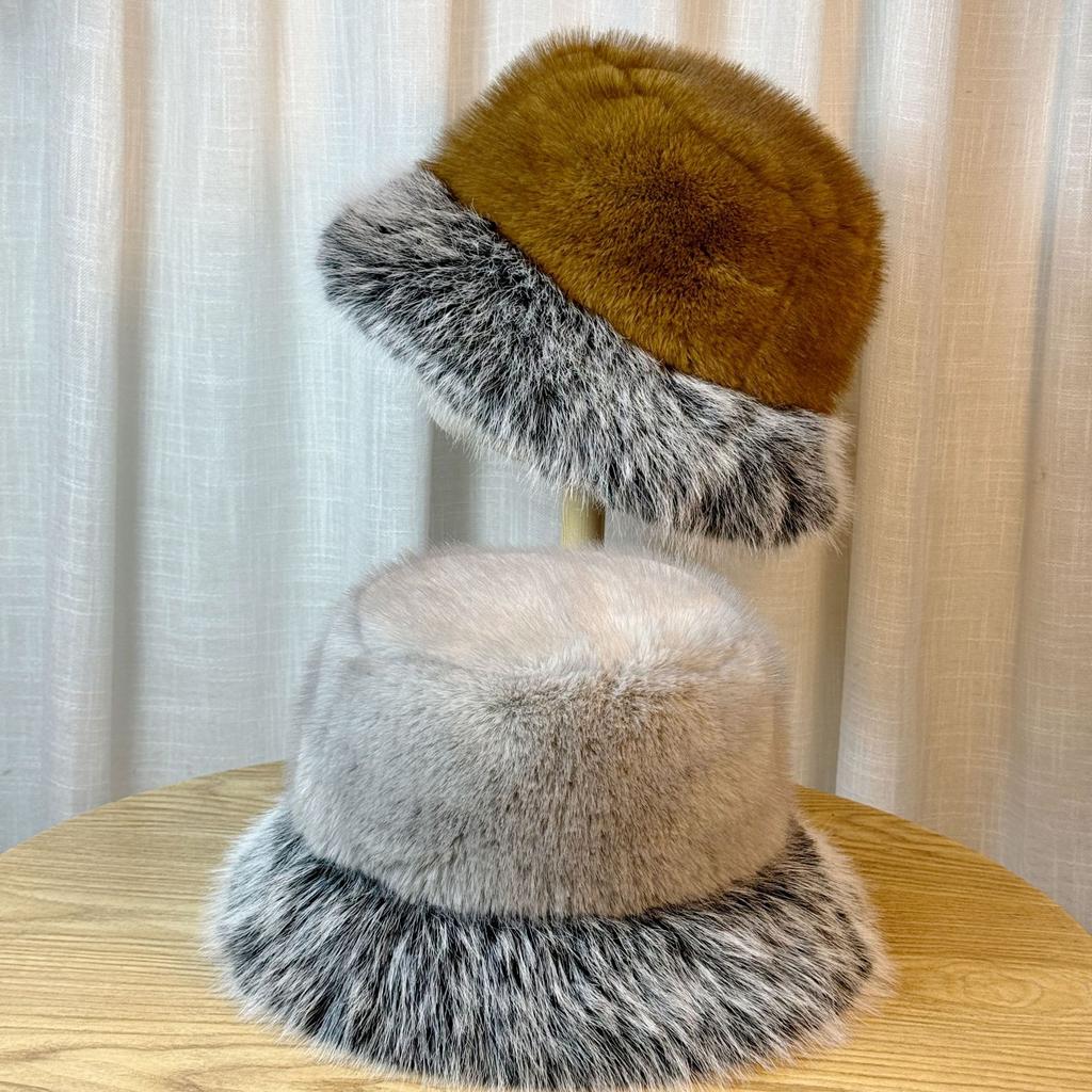 Plush Hat for Women In Autumn and Winter Cold Protection Ear Protection Face Showing Small Basin Hat Furry Fisherman Hat