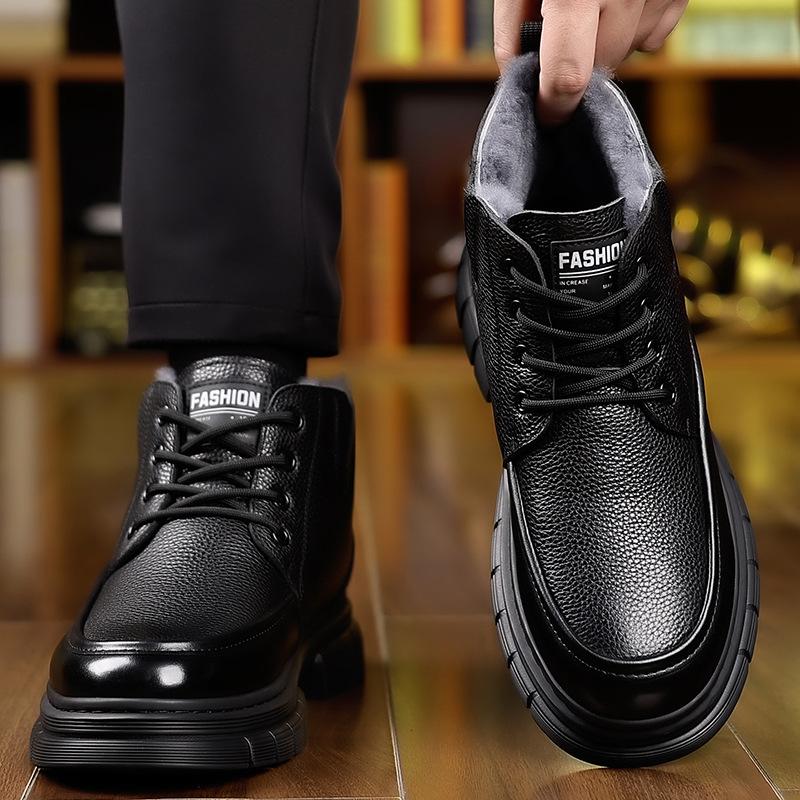 Bottes de neige chaudes d'hiver pour hommes Nouveau designer Mode Décontracté Plateforme en cuir Chaussures montantes pour hommes Chaussures en coton noir Homme
