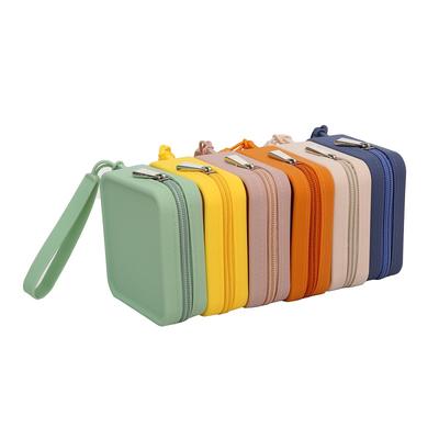 Quadratische Silikon-Aufbewahrungstasche, Aufbewahrungsbox für Lippenstift und Lidschatten, tragbare, wasserdichte Mini-Make-up-Tasche für unterwegs, 10 x 10 cm