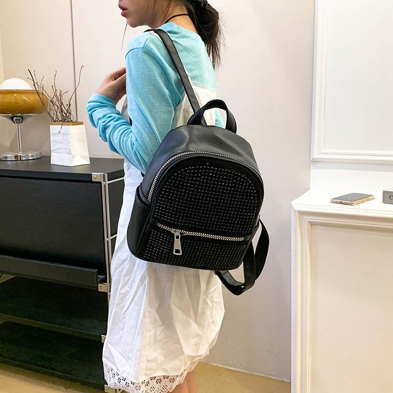 Schoolbag New Women's Premium Light Backpack Foreign Style Going Out Bright Diamond Small Backpack Versatile Fashion Shoulder Bag