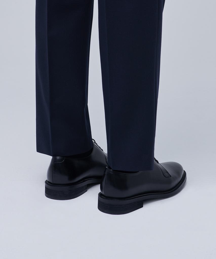 Musinsa Standard Recycled One-Tuck Relaxed Tapered Hidden Banding Crop Slacks [Navy]