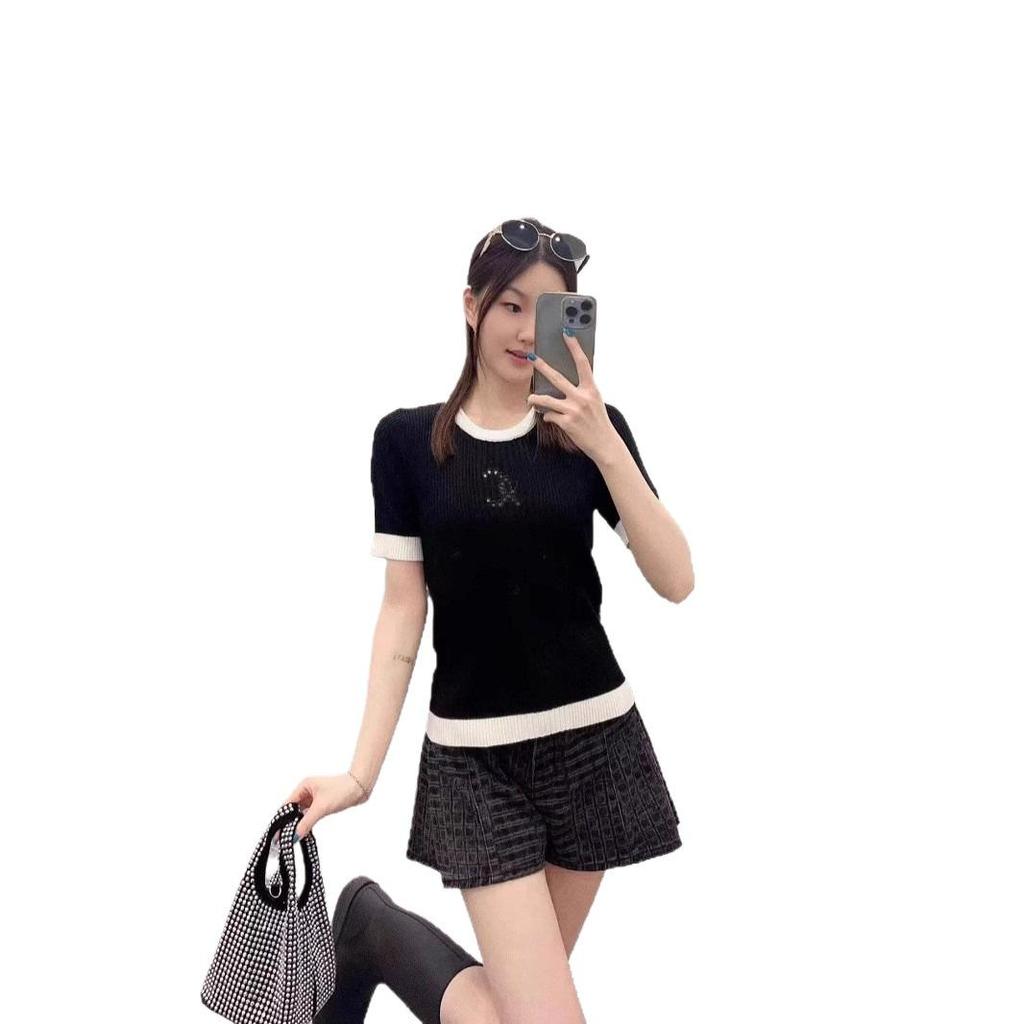 CH Minimalistický podzimní pletený top s logem Double C a dutou žakárovou vazbou