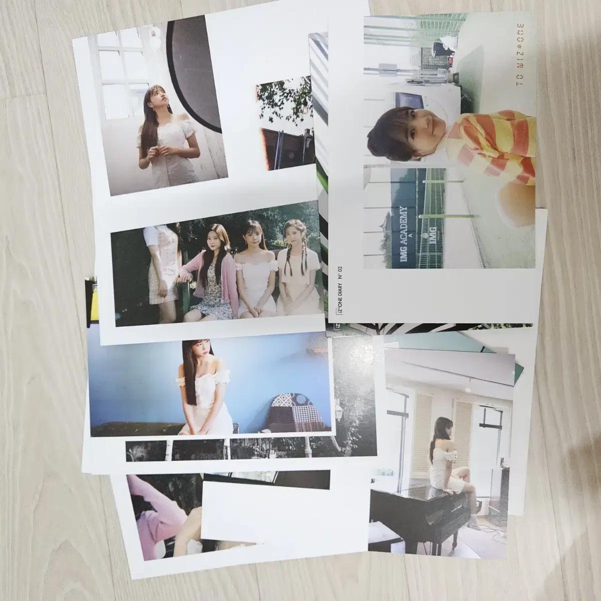 

Iz*one Joyuri Lee Jeong-yeong Glassy Lovesh D Icon Postcard