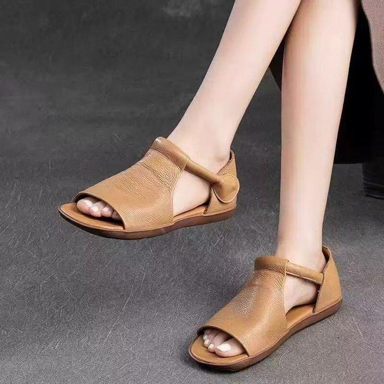 Retro soft leather design sense sandals women's summer 2025 lightweight flat bottom root open toe non-slip Roman sandals