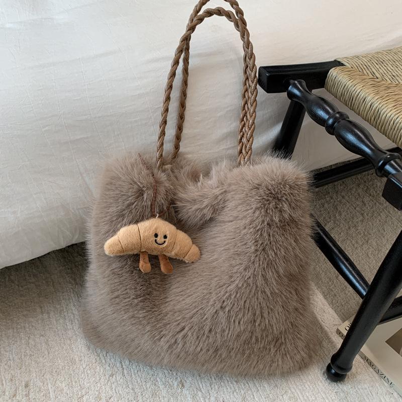 Autumn New Plush Handbag Simple Fashion Furry Women's Bag High Value Fashion Shoulder Bag Bag
