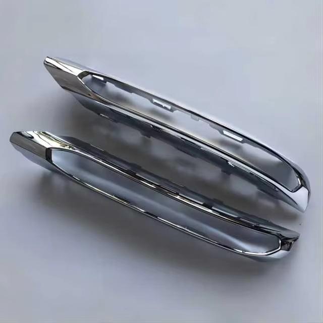 Fog light bezels and lower front bumper grille for 2009-2017 Mercedes-Benz E-Class W207, applicable with part numbers 2078850474 and 2078850574.