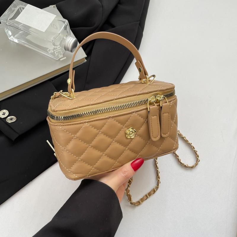 

Маленькая сумка с ромбовидной цепочкой, женская, 2025 года, новая, высококачественная, ручная сумка, маленькая, квадратная, простая, повседневная сумка-мессенджер хаки