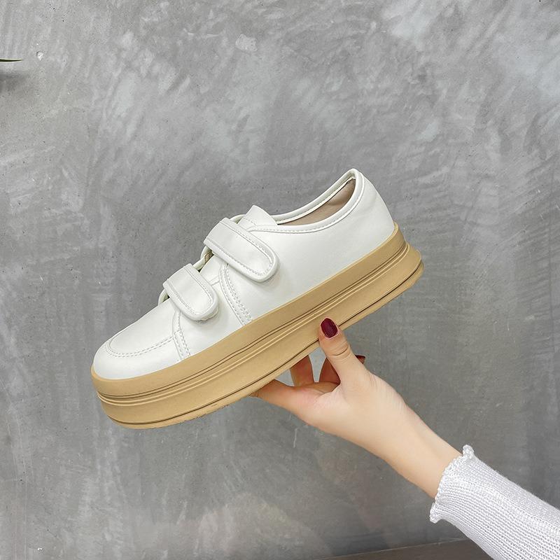 [Shei] Oxygen Sweetheart~ Leather Velcro Platform Casual Bread Little White Shoes Women's Board Shoes