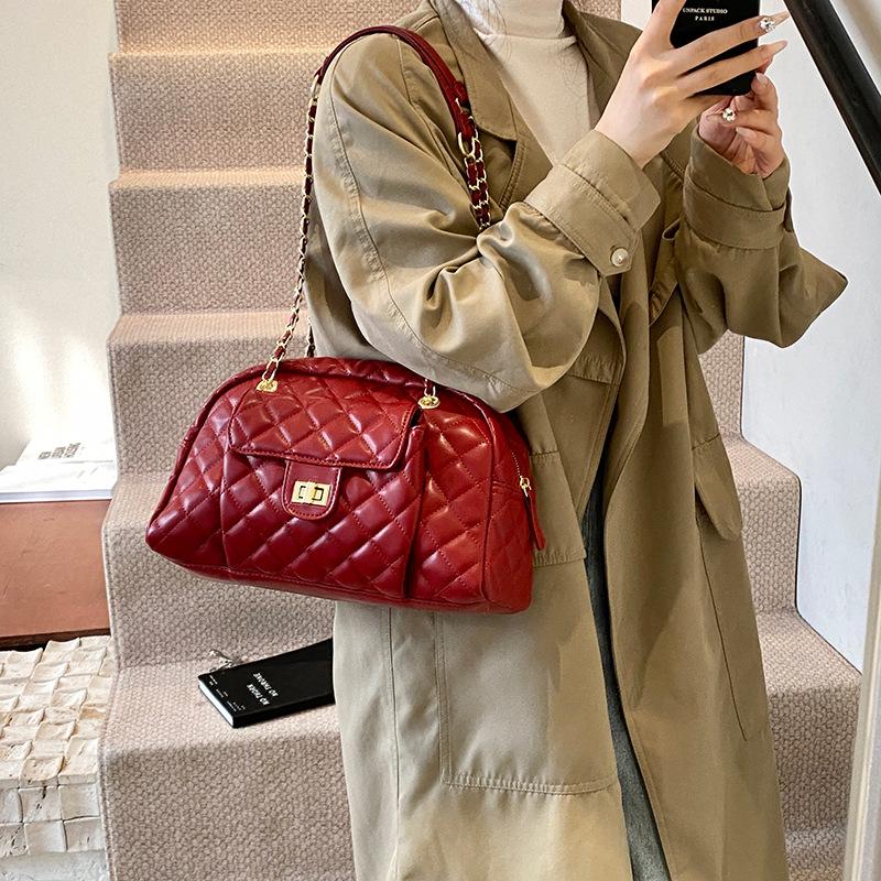 New fashionable rhombus chain airport bag single shoulder oblique span women's bag large capacity