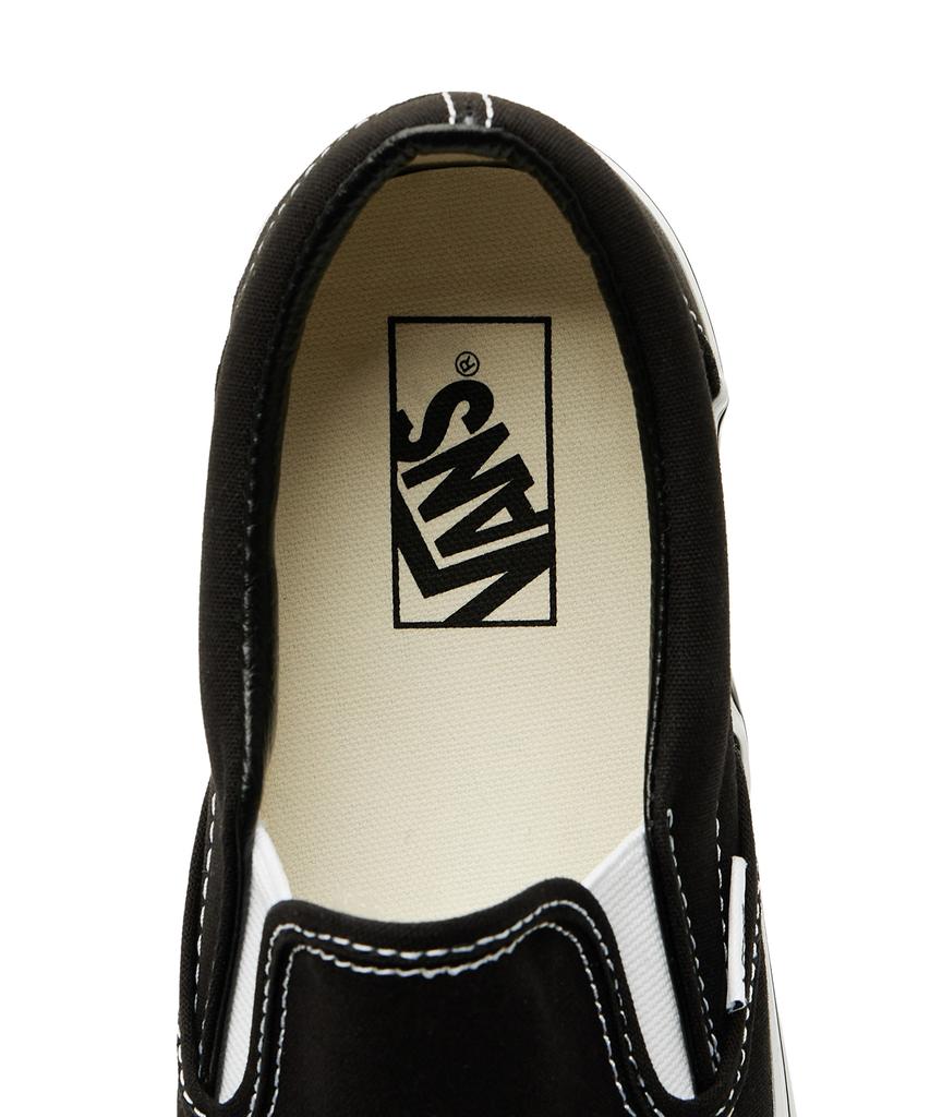 Vans Classic Slip-On Stackform - (Canvas) Black:True White / Vn0A7Q5Rbmx1