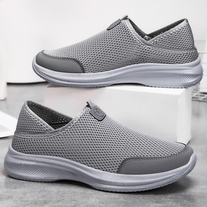 Men's shoes new mosquito repellent one-pedal old Beijing cloth shoes breathable casual and comfortable couple dad shoes