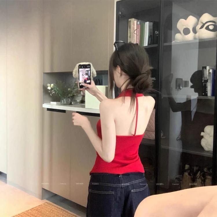 Girly-style Solid-colour Knitted Halter Neck Tank Top for Women A Stylish Retro Summer Top with A Flattering Back Design That Slims The Figure