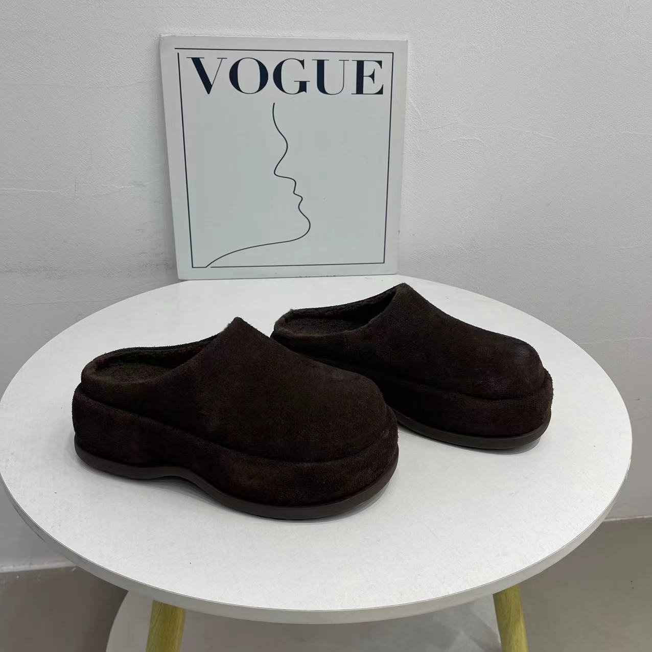 

Thick bottom heightened fleece thickened bag head half slippers outer wear women s 2025 winter new fleece non-slip versatile slippers women 40