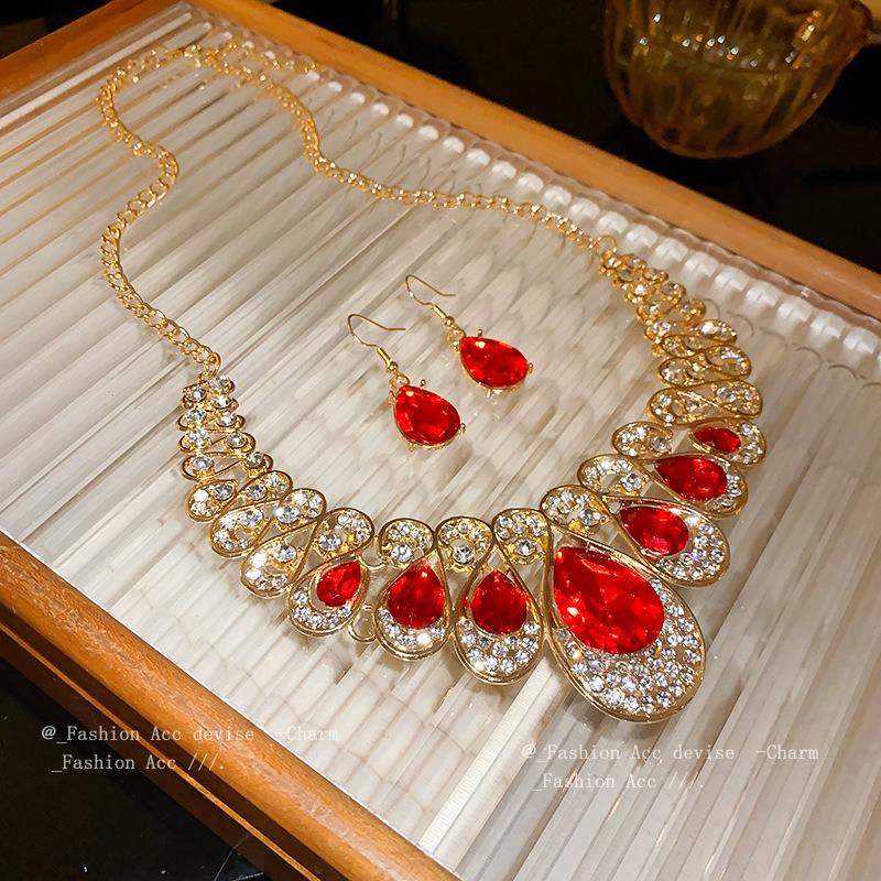 Diamond Water Drop Earrings Necklace Two-piece Set, European and American Niche High-end Collarbone Chain Exaggerated Design Jewelry