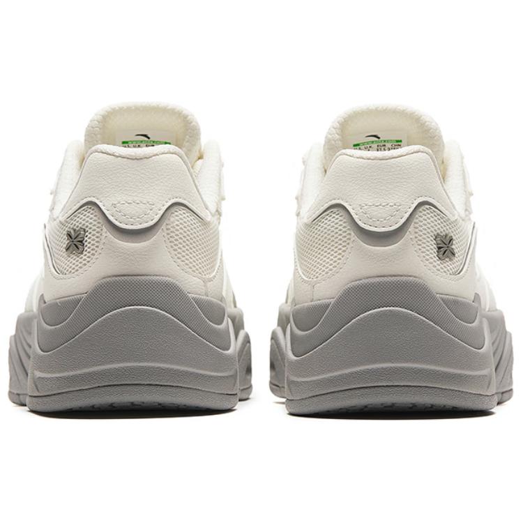 Anta Seaweed Non-Slip Shock Absorbing Lightweight Increased Height Low-Top Sneakers Women sneakers White Gray 922428011-54