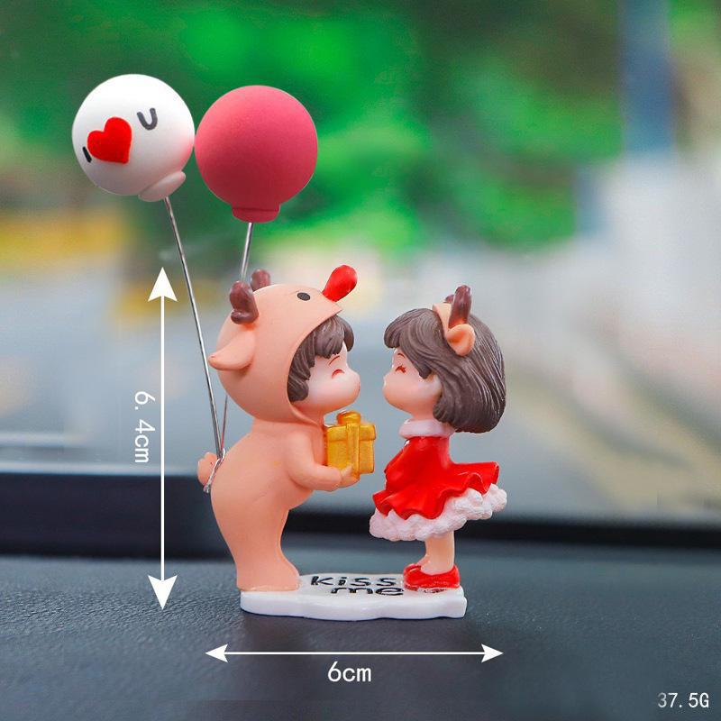 

Украшения для приборной панели автомобиля с изображением пары из мультфильма