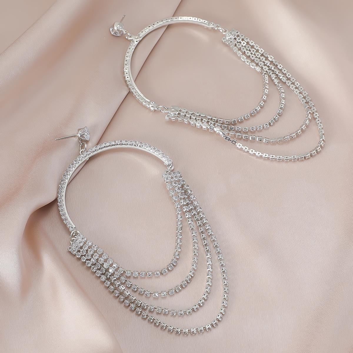 Elegant European/American Trend Tassel Dangle Earrings - Fashionable, Lightweight Luxury for Women